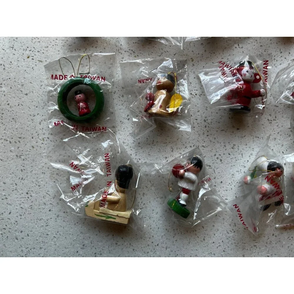 20 Vintage Wooden Christmas Trees Ornaments Taiwan Original Wrapping Santa